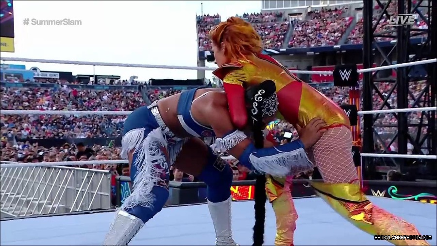 WWE_SummerSlam_2022_720p_WEB_h264-HEEL_mp4_000596654.jpg