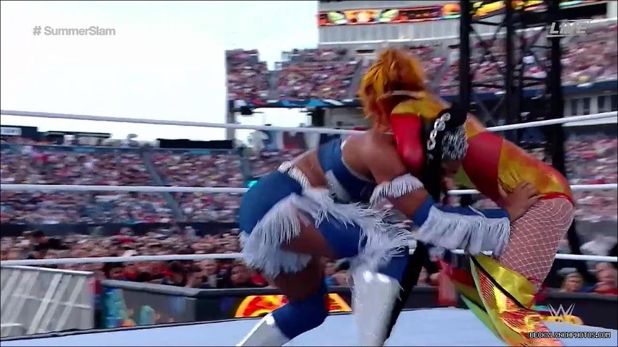 WWE_SummerSlam_2022_720p_WEB_h264-HEEL_mp4_000597454.jpg