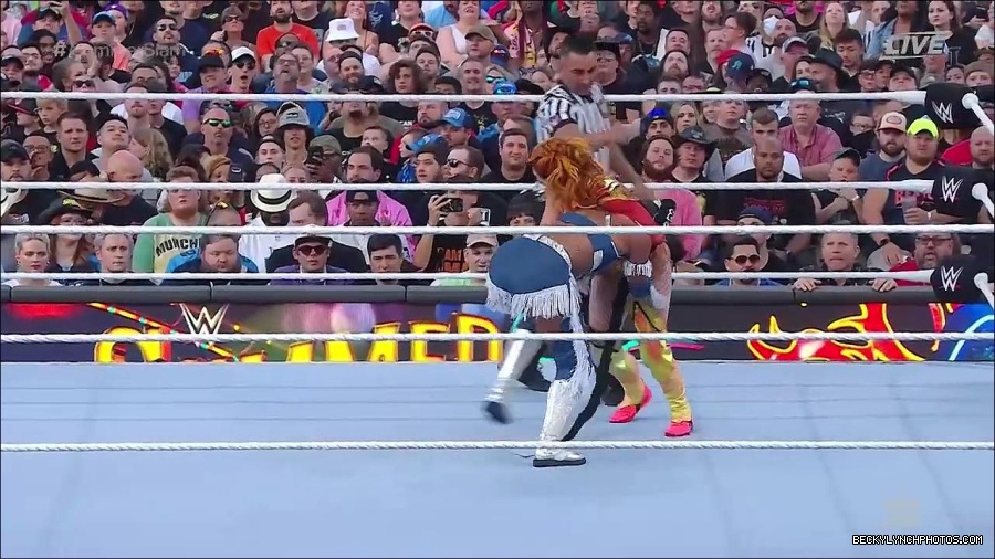 WWE_SummerSlam_2022_720p_WEB_h264-HEEL_mp4_000599054.jpg