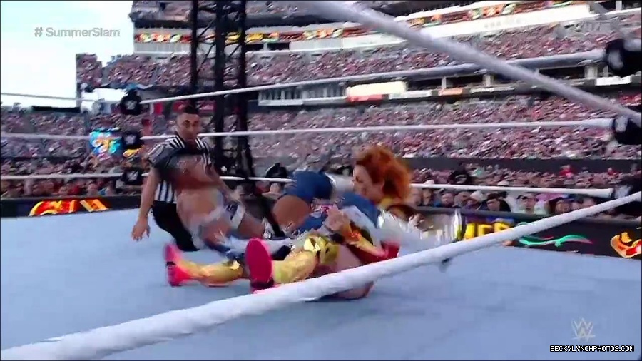 WWE_SummerSlam_2022_720p_WEB_h264-HEEL_mp4_000605854.jpg