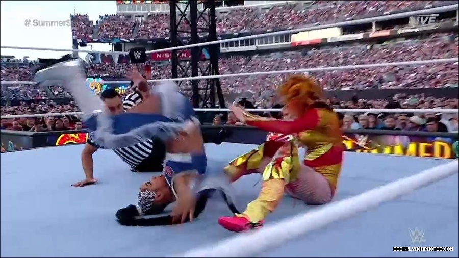 WWE_SummerSlam_2022_720p_WEB_h264-HEEL_mp4_000606254.jpg