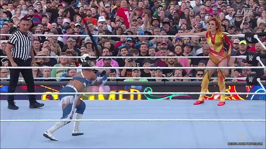 WWE_SummerSlam_2022_720p_WEB_h264-HEEL_mp4_000608654.jpg