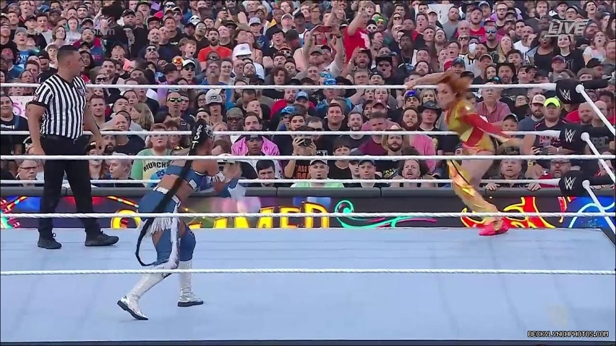 WWE_SummerSlam_2022_720p_WEB_h264-HEEL_mp4_000609454.jpg
