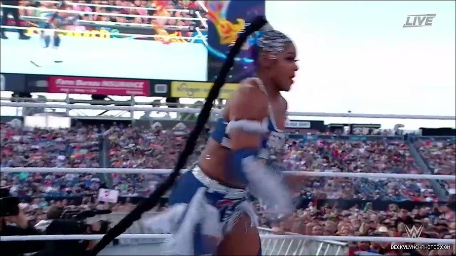WWE_SummerSlam_2022_720p_WEB_h264-HEEL_mp4_000609854.jpg