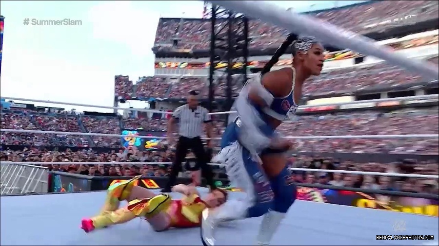 WWE_SummerSlam_2022_720p_WEB_h264-HEEL_mp4_000616254.jpg