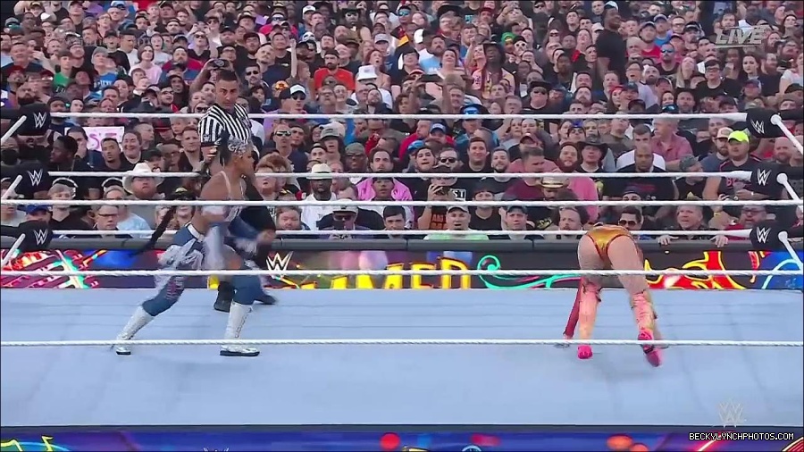 WWE_SummerSlam_2022_720p_WEB_h264-HEEL_mp4_000618654.jpg