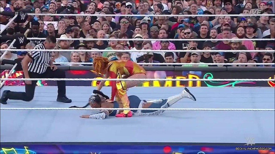 WWE_SummerSlam_2022_720p_WEB_h264-HEEL_mp4_000625854.jpg