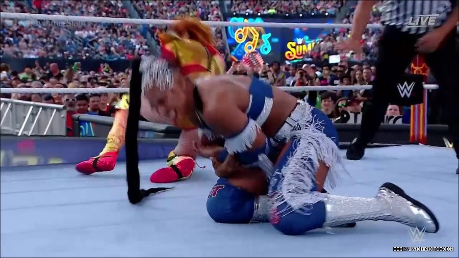 WWE_SummerSlam_2022_720p_WEB_h264-HEEL_mp4_000630654.jpg