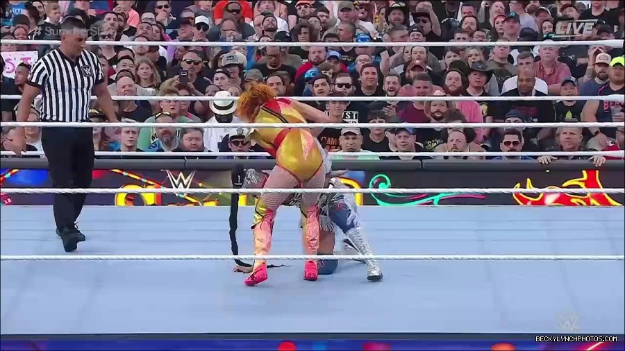WWE_SummerSlam_2022_720p_WEB_h264-HEEL_mp4_000644254.jpg