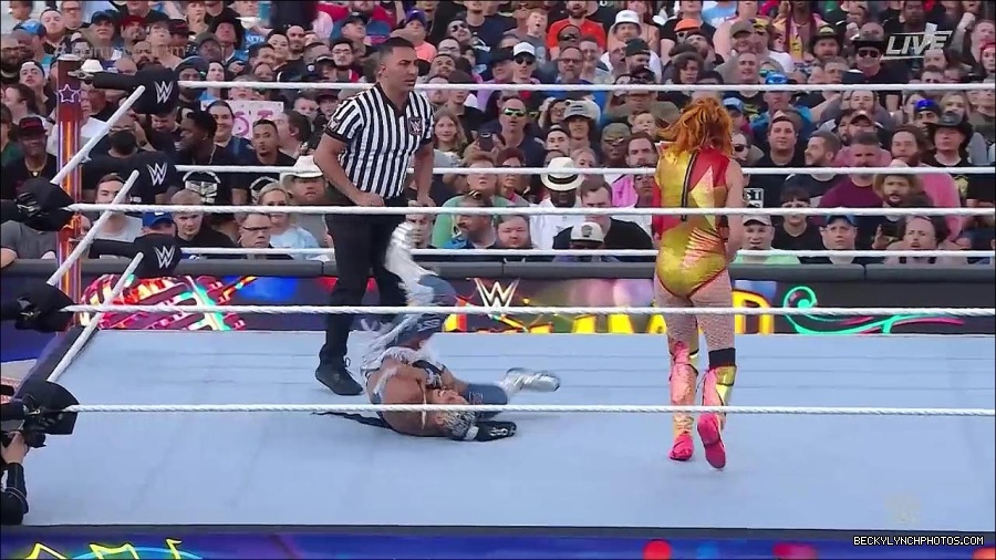 WWE_SummerSlam_2022_720p_WEB_h264-HEEL_mp4_000659454.jpg