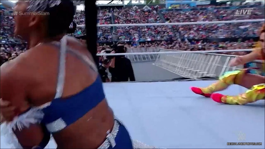 WWE_SummerSlam_2022_720p_WEB_h264-HEEL_mp4_000671854.jpg