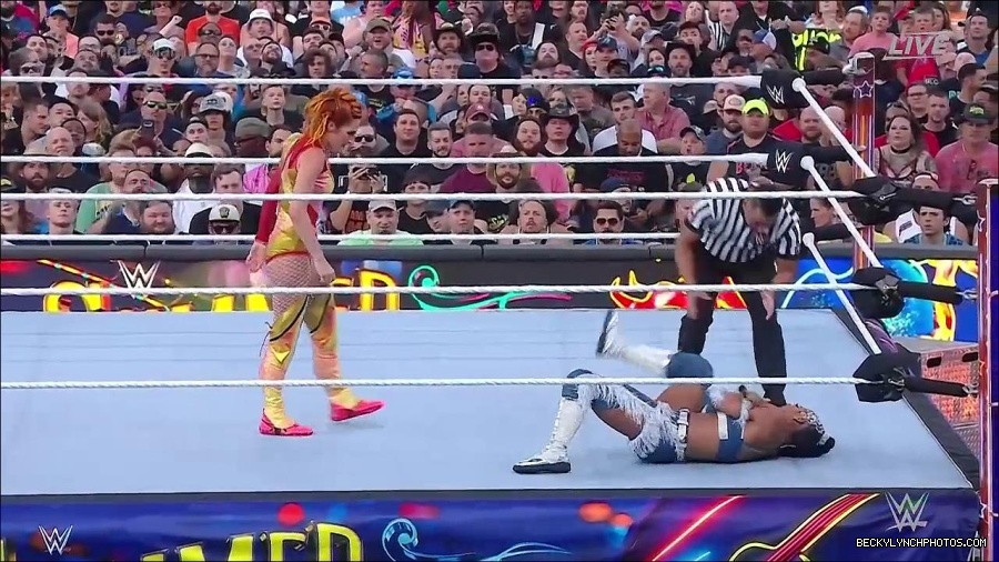 WWE_SummerSlam_2022_720p_WEB_h264-HEEL_mp4_000673854.jpg
