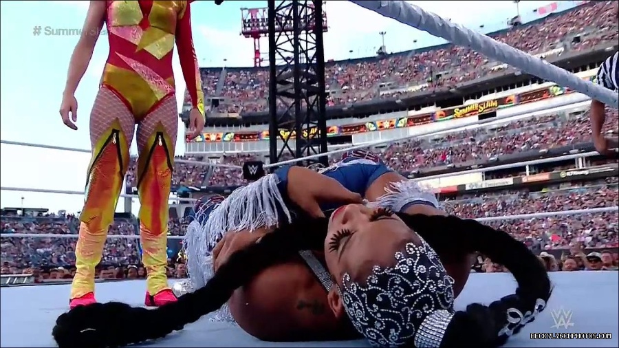 WWE_SummerSlam_2022_720p_WEB_h264-HEEL_mp4_000677854.jpg