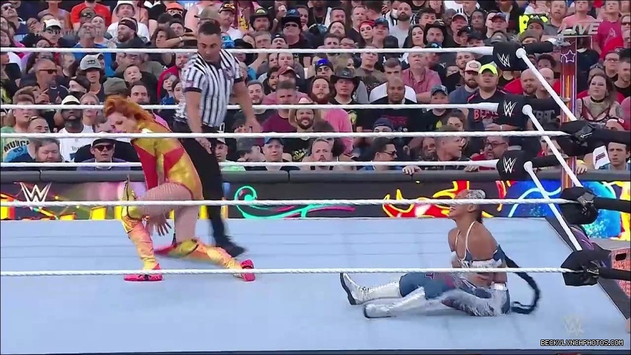 WWE_SummerSlam_2022_720p_WEB_h264-HEEL_mp4_000692654.jpg