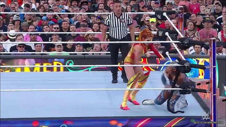 WWE_SummerSlam_2022_720p_WEB_h264-HEEL_mp4_000703054.jpg