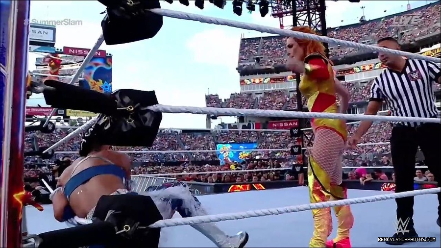 WWE_SummerSlam_2022_720p_WEB_h264-HEEL_mp4_000705454.jpg