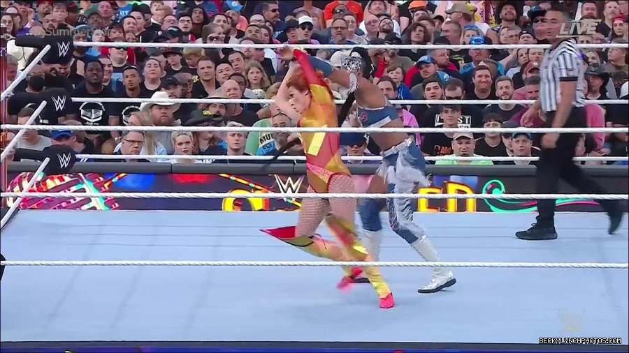WWE_SummerSlam_2022_720p_WEB_h264-HEEL_mp4_000712254.jpg