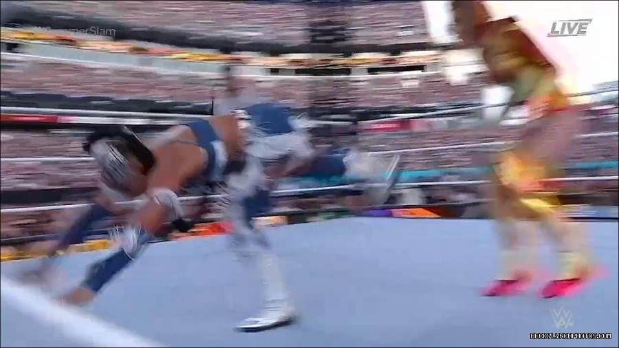WWE_SummerSlam_2022_720p_WEB_h264-HEEL_mp4_000713054.jpg