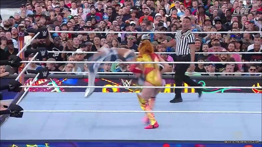 WWE_SummerSlam_2022_720p_WEB_h264-HEEL_mp4_000714654.jpg
