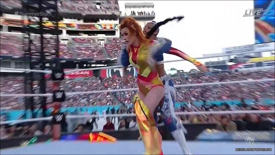 WWE_SummerSlam_2022_720p_WEB_h264-HEEL_mp4_000719854.jpg