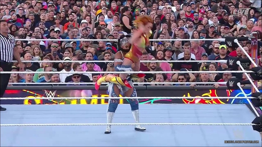 WWE_SummerSlam_2022_720p_WEB_h264-HEEL_mp4_000723854.jpg