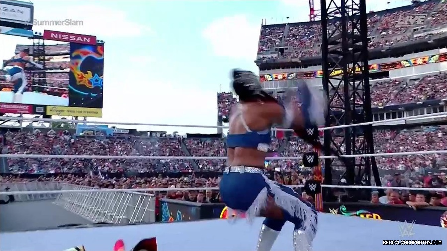 WWE_SummerSlam_2022_720p_WEB_h264-HEEL_mp4_000726654.jpg