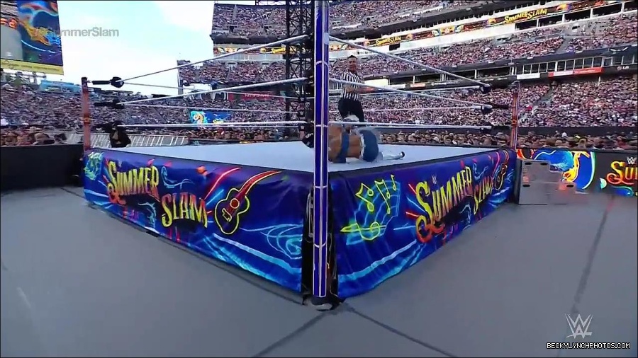WWE_SummerSlam_2022_720p_WEB_h264-HEEL_mp4_000743054.jpg