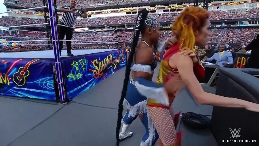 WWE_SummerSlam_2022_720p_WEB_h264-HEEL_mp4_000746654.jpg