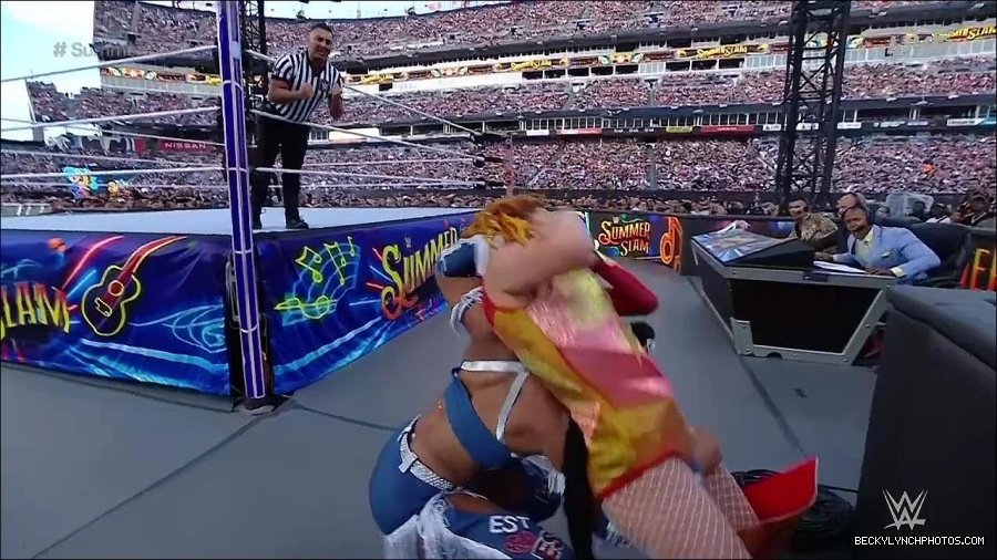 WWE_SummerSlam_2022_720p_WEB_h264-HEEL_mp4_000748254.jpg