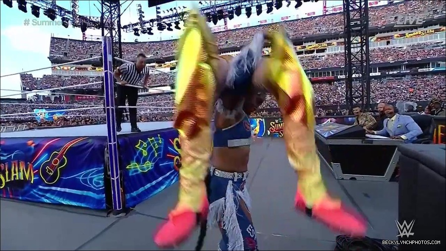 WWE_SummerSlam_2022_720p_WEB_h264-HEEL_mp4_000749054.jpg