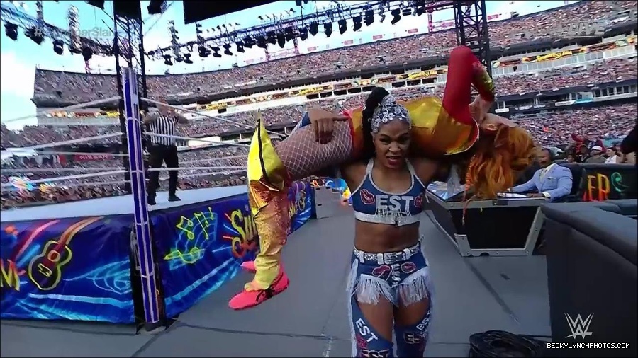 WWE_SummerSlam_2022_720p_WEB_h264-HEEL_mp4_000750254.jpg