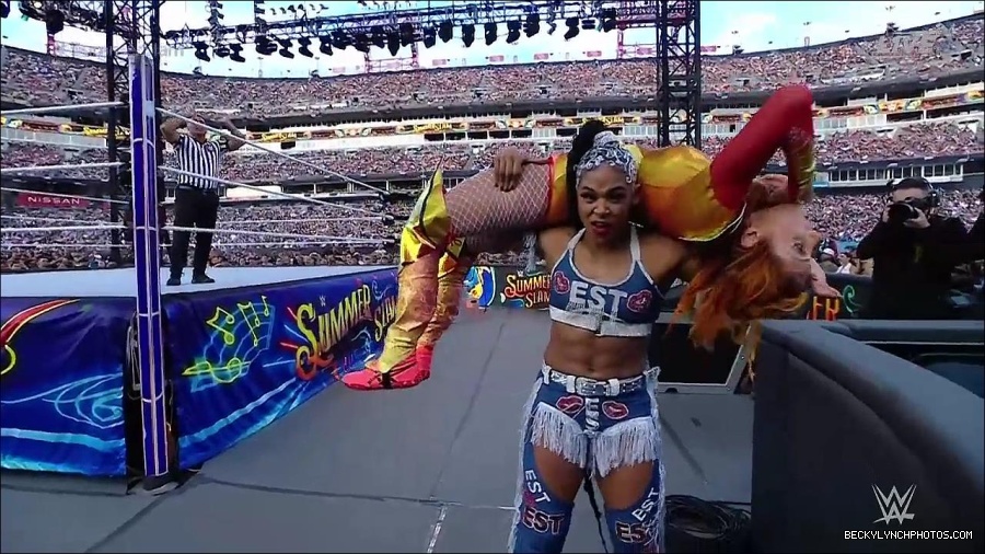 WWE_SummerSlam_2022_720p_WEB_h264-HEEL_mp4_000751054.jpg