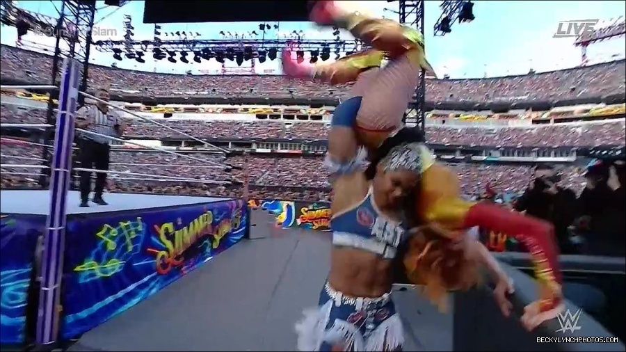 WWE_SummerSlam_2022_720p_WEB_h264-HEEL_mp4_000751854.jpg