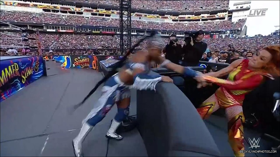 WWE_SummerSlam_2022_720p_WEB_h264-HEEL_mp4_000753854.jpg