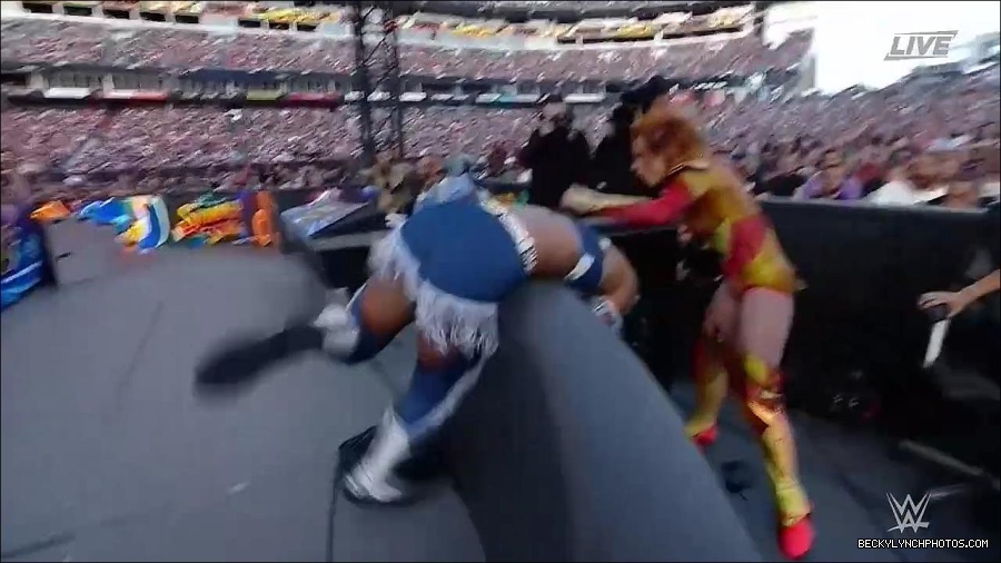 WWE_SummerSlam_2022_720p_WEB_h264-HEEL_mp4_000754654.jpg