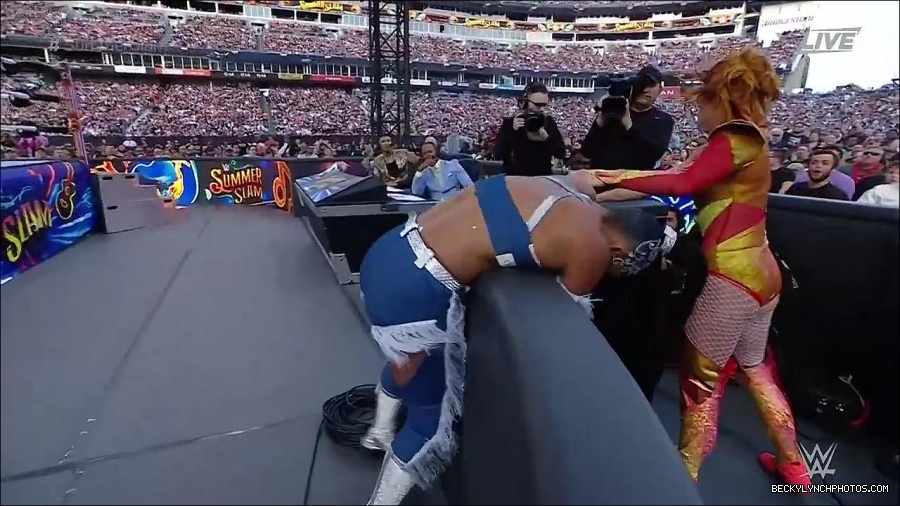 WWE_SummerSlam_2022_720p_WEB_h264-HEEL_mp4_000755454.jpg
