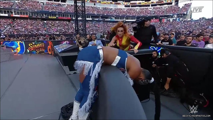 WWE_SummerSlam_2022_720p_WEB_h264-HEEL_mp4_000757054.jpg