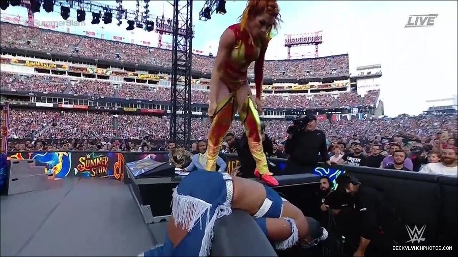 WWE_SummerSlam_2022_720p_WEB_h264-HEEL_mp4_000759454.jpg