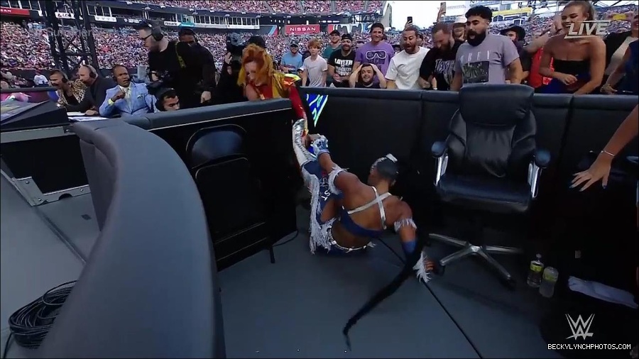 WWE_SummerSlam_2022_720p_WEB_h264-HEEL_mp4_000765454.jpg