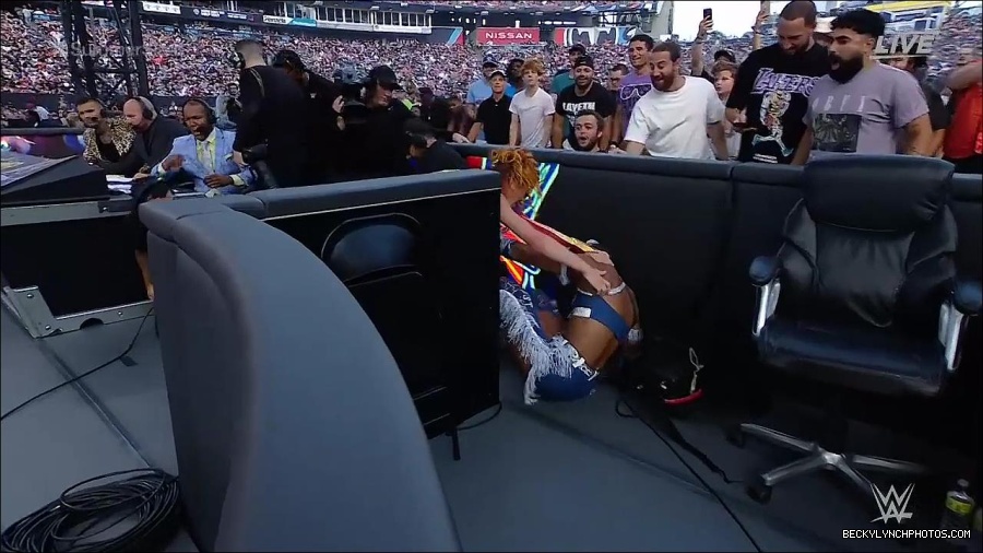 WWE_SummerSlam_2022_720p_WEB_h264-HEEL_mp4_000766654.jpg