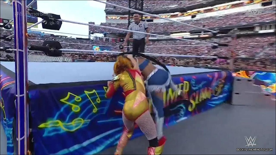 WWE_SummerSlam_2022_720p_WEB_h264-HEEL_mp4_000769854.jpg