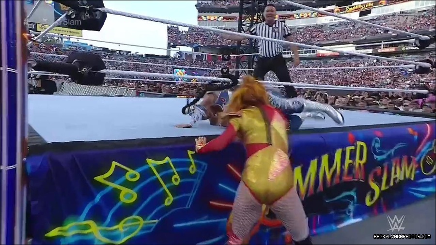 WWE_SummerSlam_2022_720p_WEB_h264-HEEL_mp4_000770254.jpg