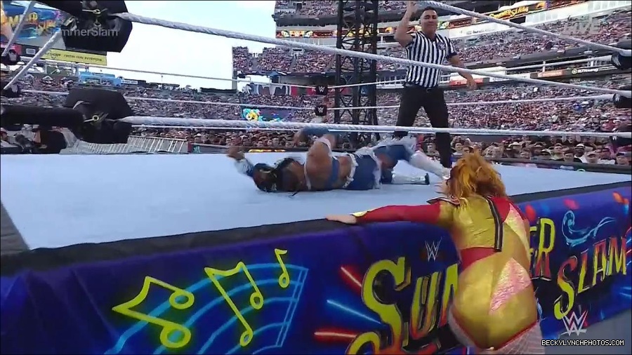 WWE_SummerSlam_2022_720p_WEB_h264-HEEL_mp4_000770654.jpg