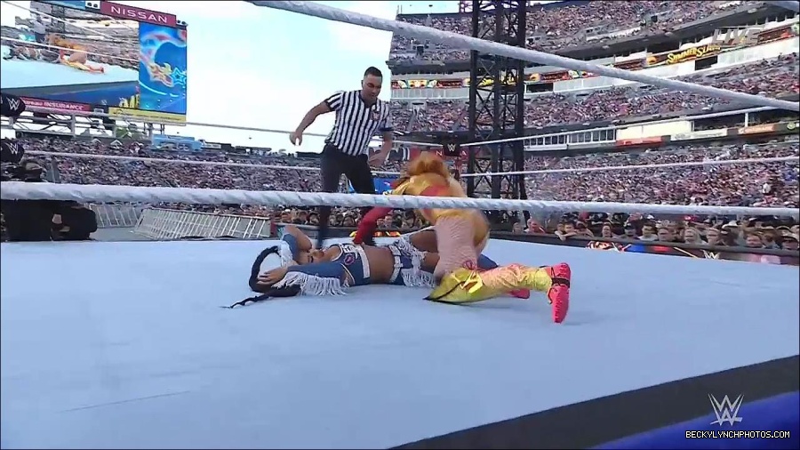 WWE_SummerSlam_2022_720p_WEB_h264-HEEL_mp4_000772654.jpg