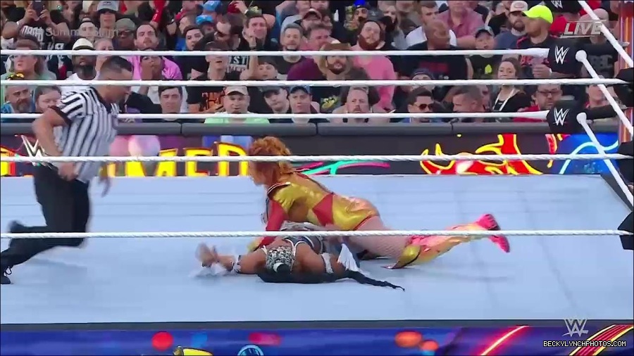WWE_SummerSlam_2022_720p_WEB_h264-HEEL_mp4_000773054.jpg