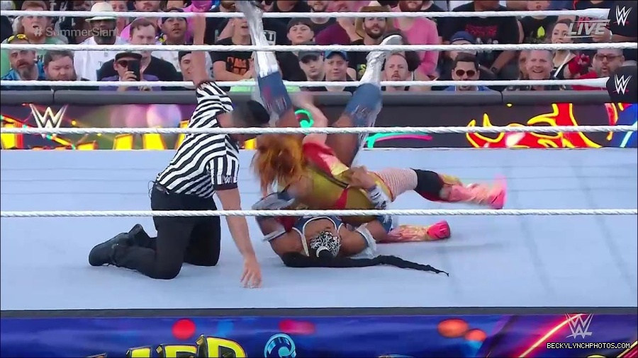 WWE_SummerSlam_2022_720p_WEB_h264-HEEL_mp4_000775054.jpg