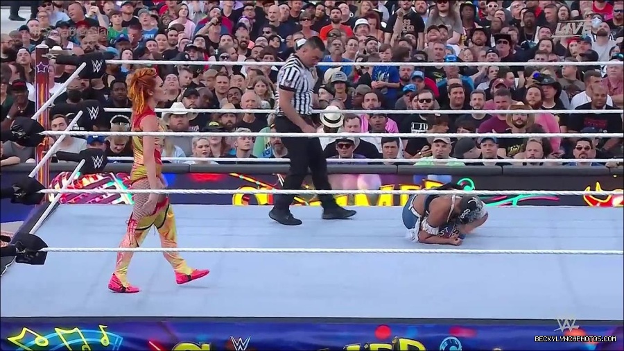 WWE_SummerSlam_2022_720p_WEB_h264-HEEL_mp4_000807854.jpg