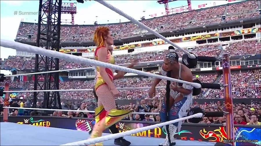 WWE_SummerSlam_2022_720p_WEB_h264-HEEL_mp4_000818254.jpg