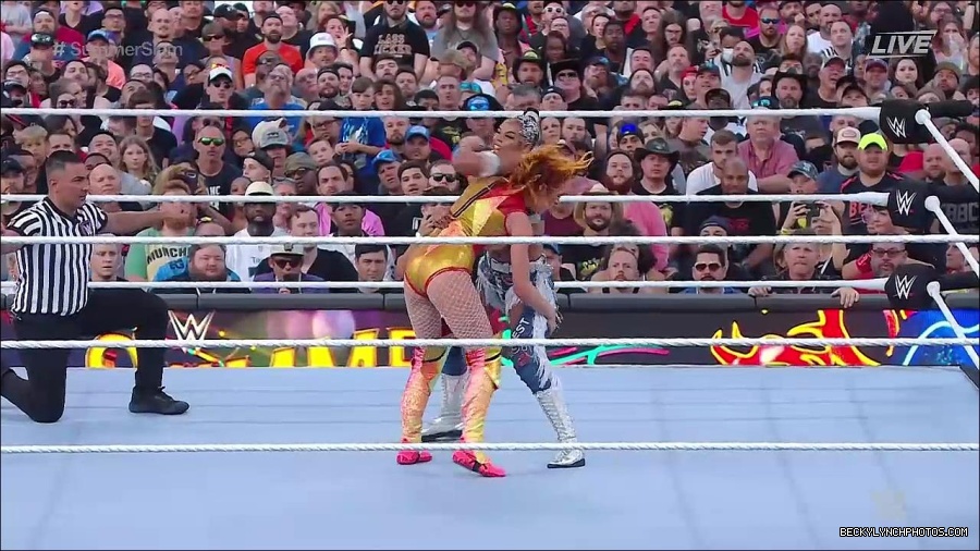 WWE_SummerSlam_2022_720p_WEB_h264-HEEL_mp4_000826854.jpg