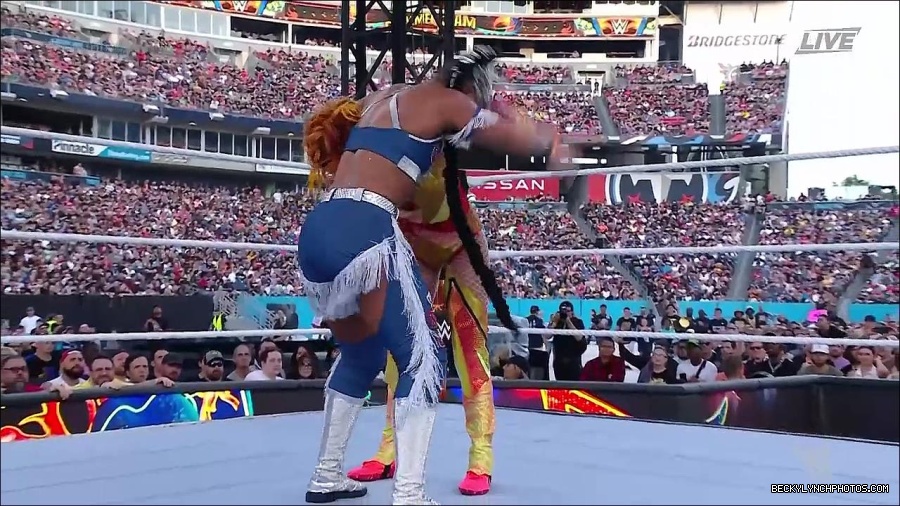 WWE_SummerSlam_2022_720p_WEB_h264-HEEL_mp4_000830454.jpg